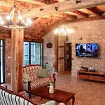 Tina Tatil Evi