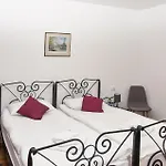 Tatil Evi Tina
